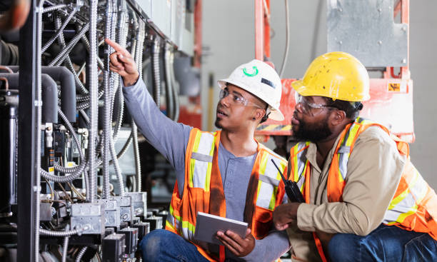 Best Electrical Outlet Repair  in Albion, IL